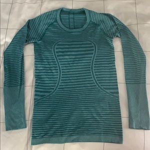 Lululemon swiftly tech long sleeve crew stripe 6